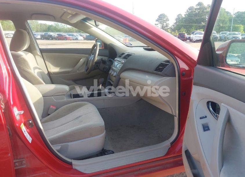 Photo 5 of 2011 Toyota Camry LE (VIN 4T4BF3EK8BR162507)