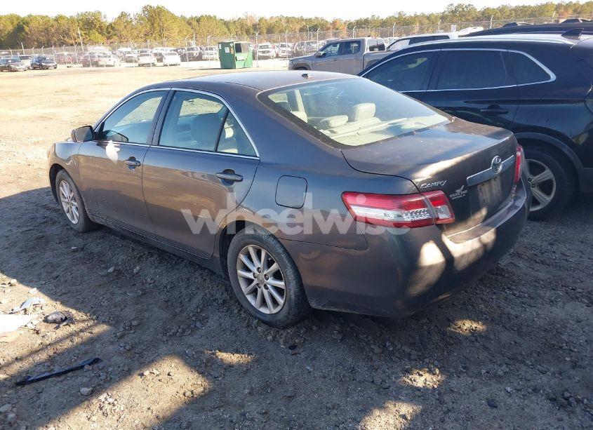 Photo 3 of 2011 Toyota Camry XLE (VIN 4T4BF3EK8BR166492)