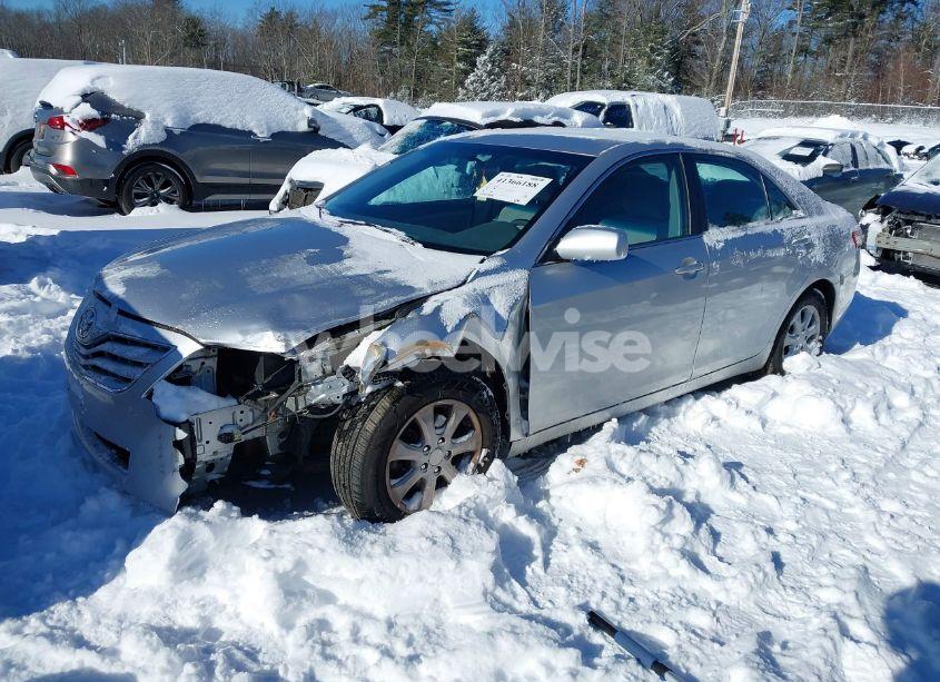 Photo 2 of 2011 Toyota Camry LE (VIN 4T4BF3EK8BR173040)