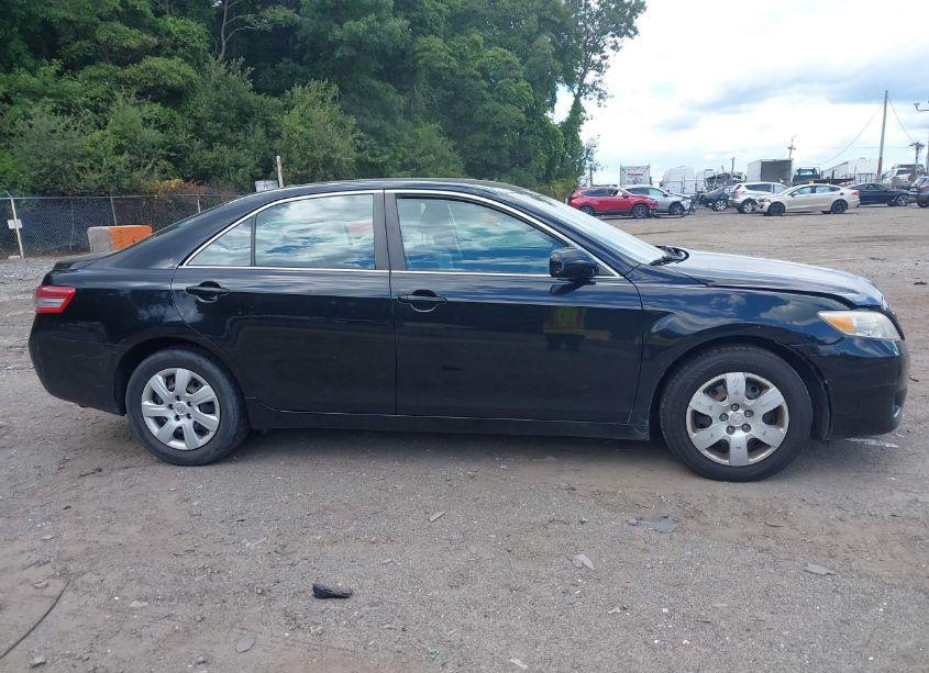 Photo 13 of 2011 Toyota Camry LE (VIN 4T4BF3EK8BR199928)