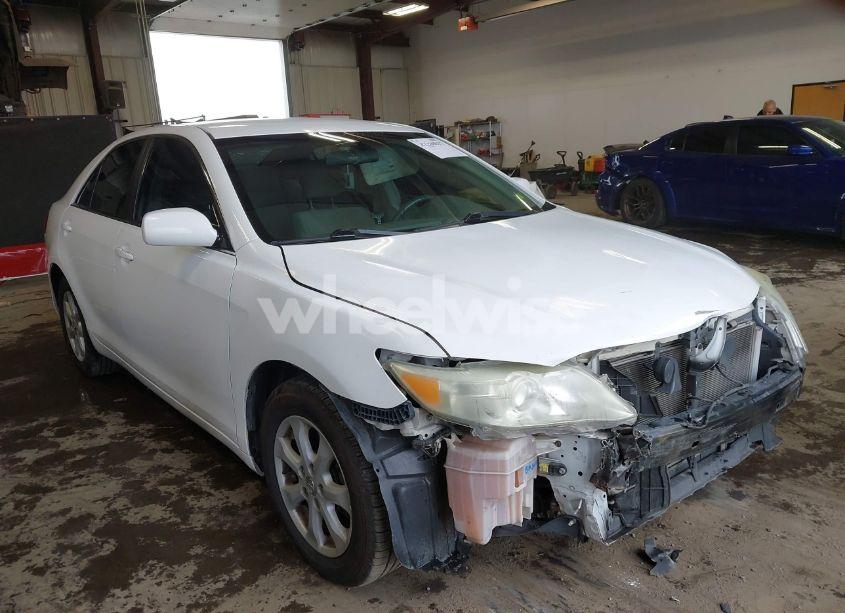 2011 Toyota Camry LE (VIN 4T4BF3EK8BR206974) main photo