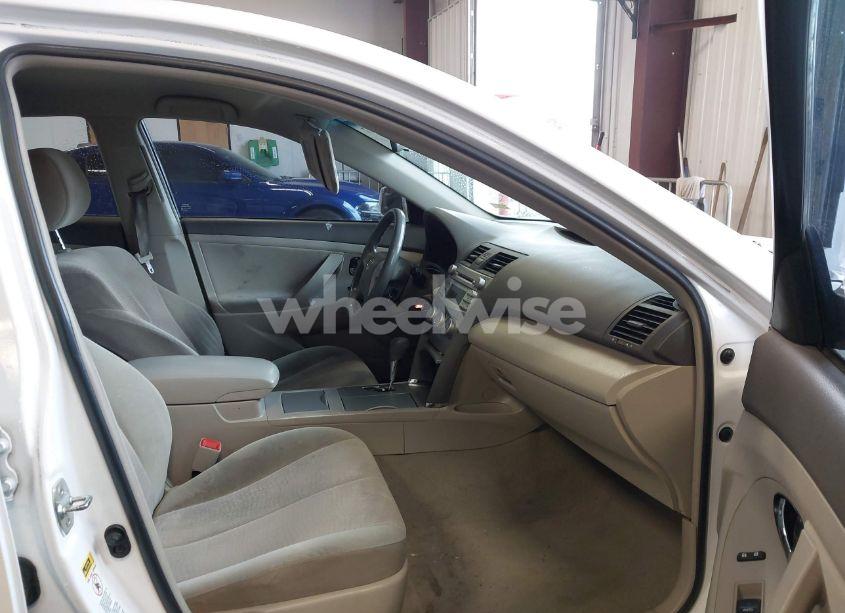 Photo 5 of 2011 Toyota Camry LE (VIN 4T4BF3EK8BR206974)