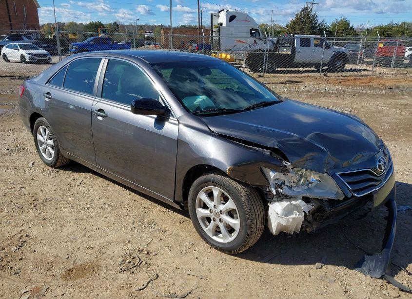 2011 Toyota Camry LE (VIN 4T4BF3EK8BR212497) main photo