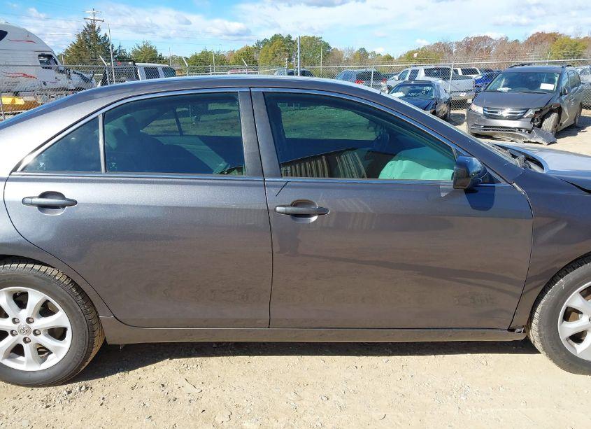 Photo 13 of 2011 Toyota Camry LE (VIN 4T4BF3EK8BR212497)