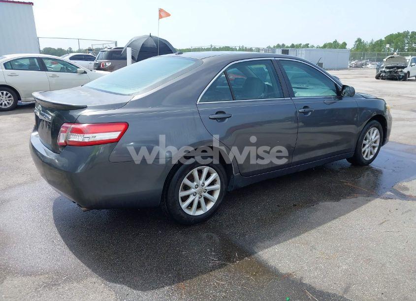 Photo 4 of 2011 Toyota Camry XLE (VIN 4T4BF3EK8BR212757)