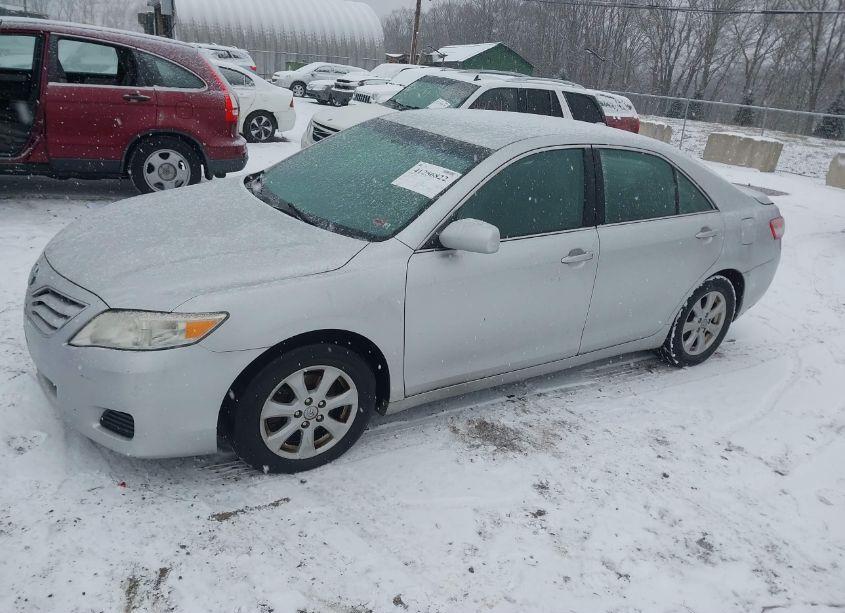Photo 2 of 2011 Toyota Camry LE (VIN 4T4BF3EK8BR218851)