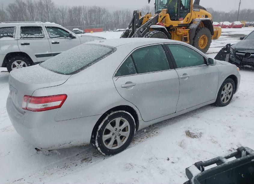 Photo 4 of 2011 Toyota Camry LE (VIN 4T4BF3EK8BR218851)