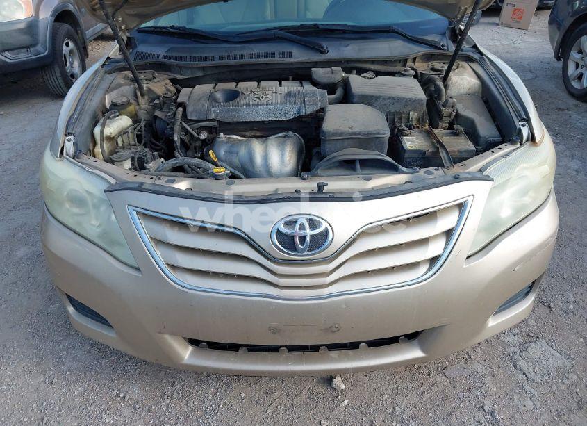 Photo 10 of 2010 Toyota Camry LE (VIN 4T4BF3EK9AR011691)