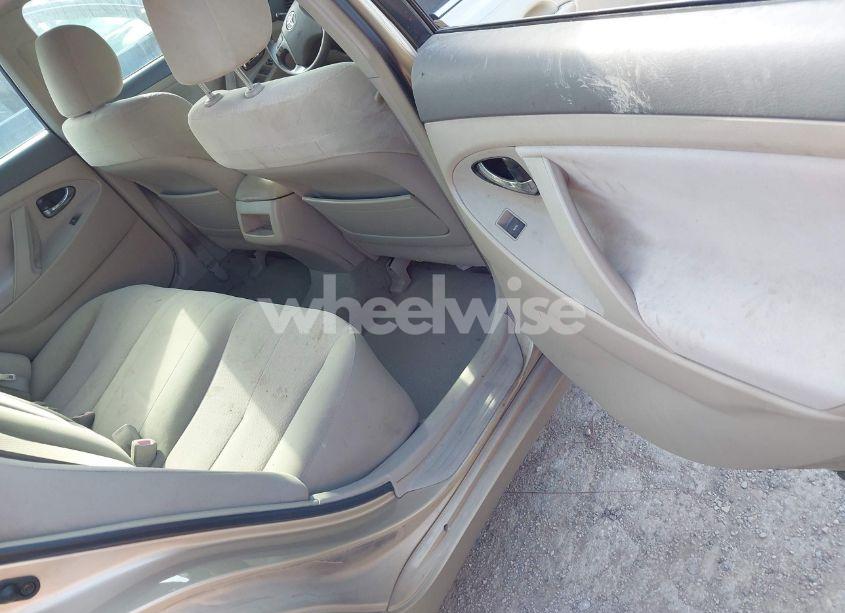 Photo 8 of 2010 Toyota Camry LE (VIN 4T4BF3EK9AR011691)