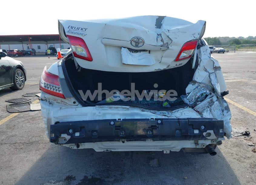 Photo 16 of 2010 Toyota Camry LE (VIN 4T4BF3EK9AR016647)