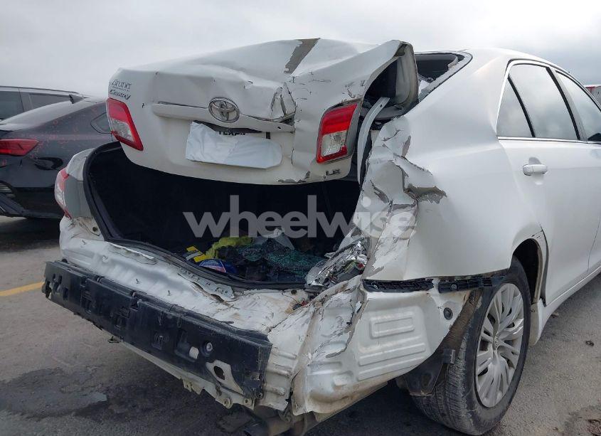 Photo 6 of 2010 Toyota Camry LE (VIN 4T4BF3EK9AR016647)