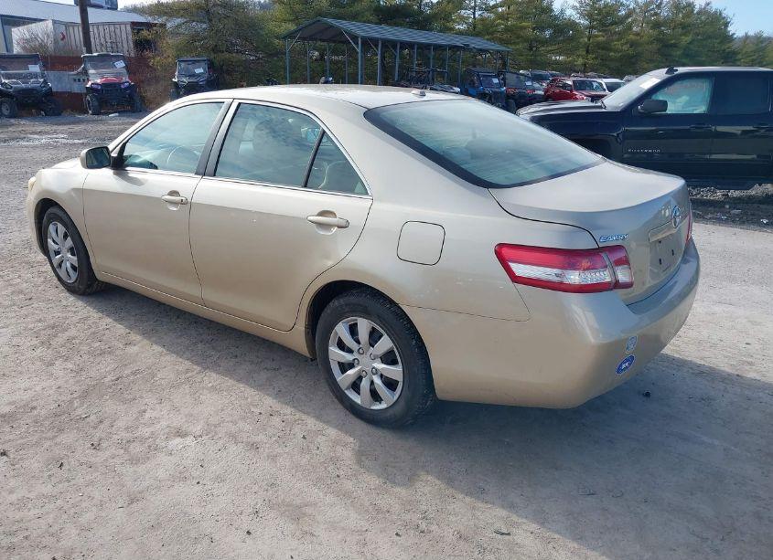 Photo 3 of 2010 Toyota Camry LE (VIN 4T4BF3EK9AR021752)