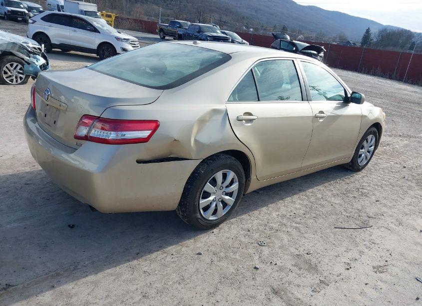 Photo 4 of 2010 Toyota Camry LE (VIN 4T4BF3EK9AR021752)