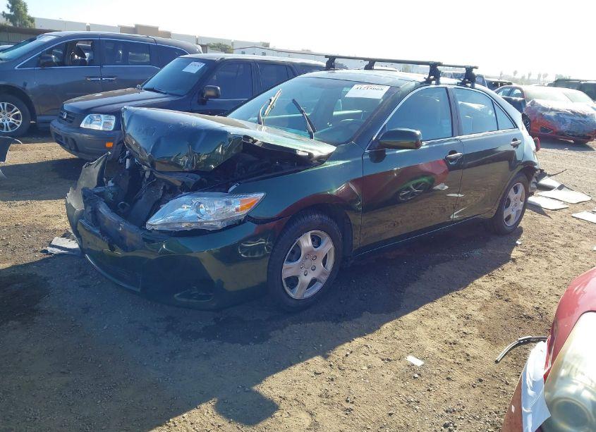 Photo 2 of 2010 Toyota Camry LE (VIN 4T4BF3EK9AR049101)