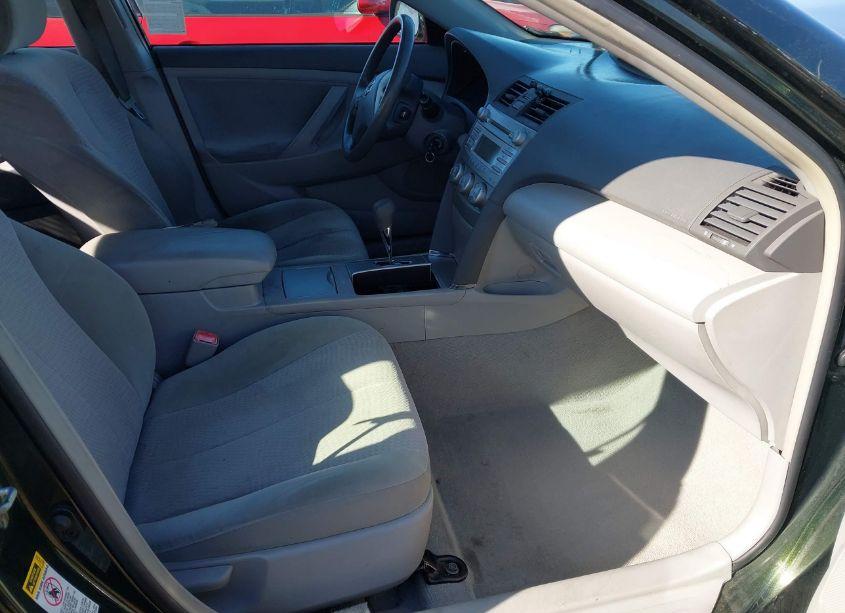 Photo 5 of 2010 Toyota Camry LE (VIN 4T4BF3EK9AR049101)