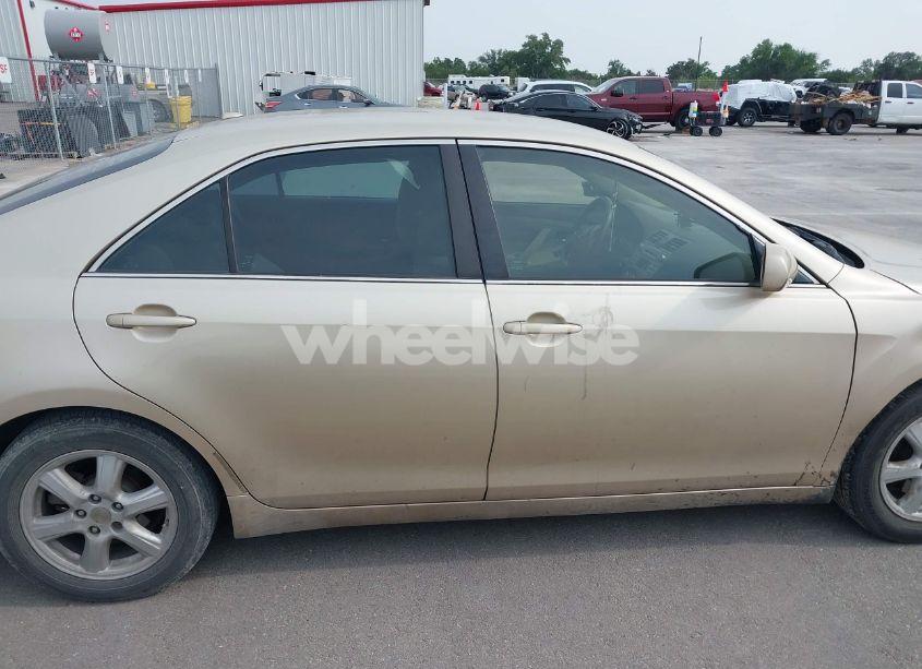 Photo 13 of 2010 Toyota Camry LE (VIN 4T4BF3EK9AR054735)