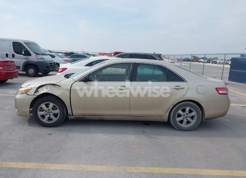 Photo 14 of 2010 Toyota Camry LE (VIN 4T4BF3EK9AR054735)