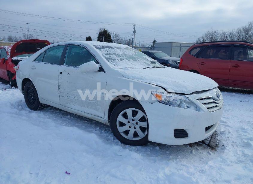 2010 Toyota Camry LE (VIN 4T4BF3EK9AR060888) main photo
