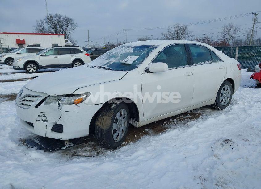 Photo 2 of 2010 Toyota Camry LE (VIN 4T4BF3EK9AR060888)