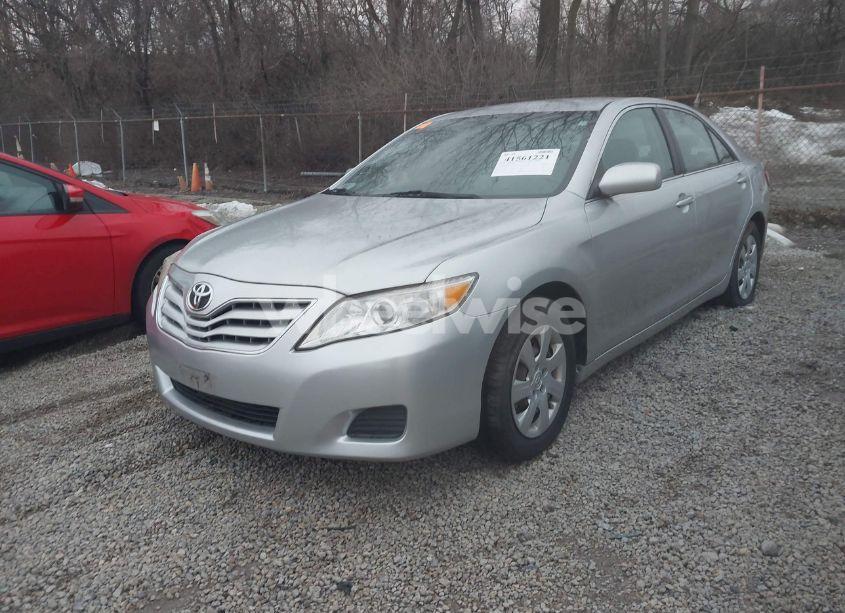 Photo 2 of 2010 Toyota Camry LE (VIN 4T4BF3EK9AR074256)