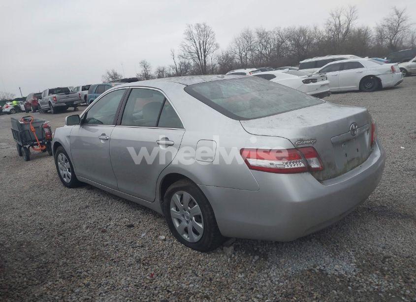 Photo 3 of 2010 Toyota Camry LE (VIN 4T4BF3EK9AR074256)