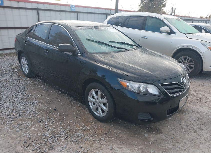 2010 Toyota Camry LE (VIN 4T4BF3EK9AR077786) main photo