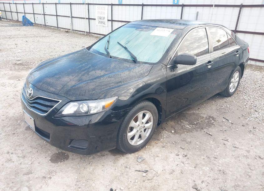 Photo 2 of 2010 Toyota Camry LE (VIN 4T4BF3EK9AR077786)