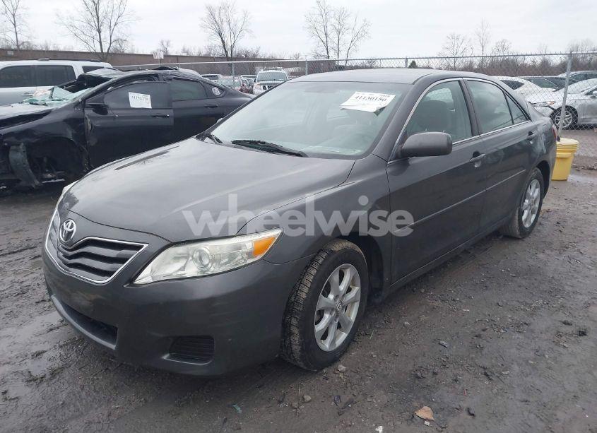 Photo 2 of 2011 Toyota Camry LE (VIN 4T4BF3EK9BR094203)