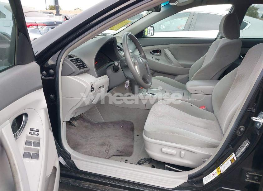 Photo 5 of 2011 Toyota Camry LE (VIN 4T4BF3EK9BR094332)