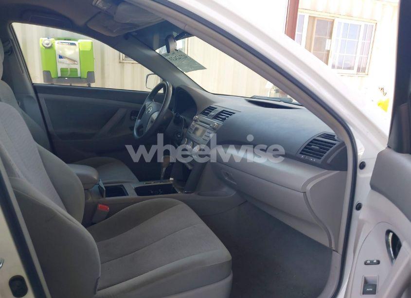 Photo 5 of 2011 Toyota Camry LE (VIN 4T4BF3EK9BR094976)