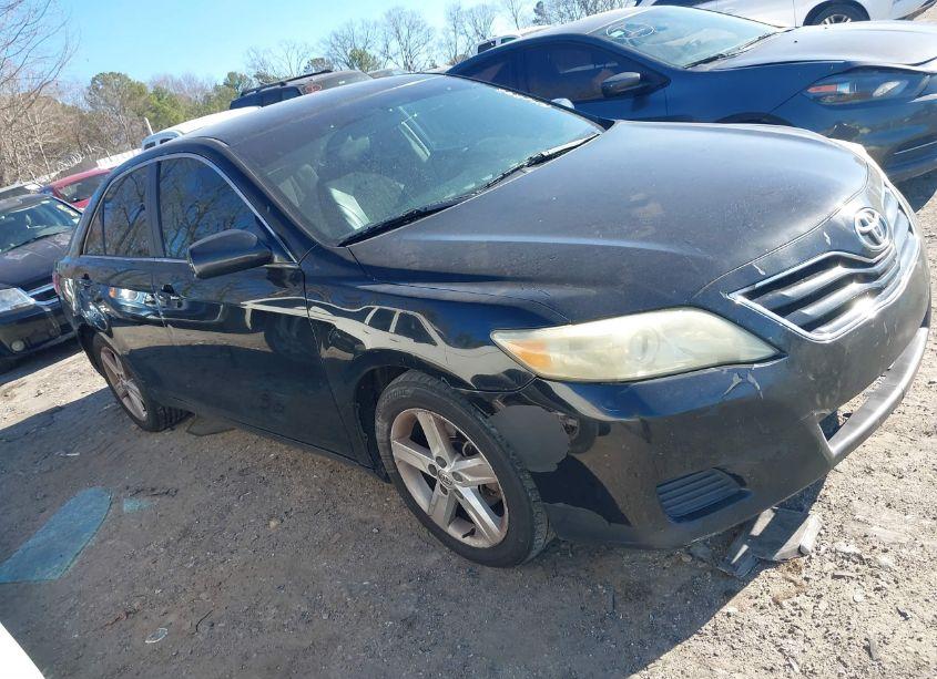 2011 Toyota Camry LE (VIN 4T4BF3EK9BR104292) main photo