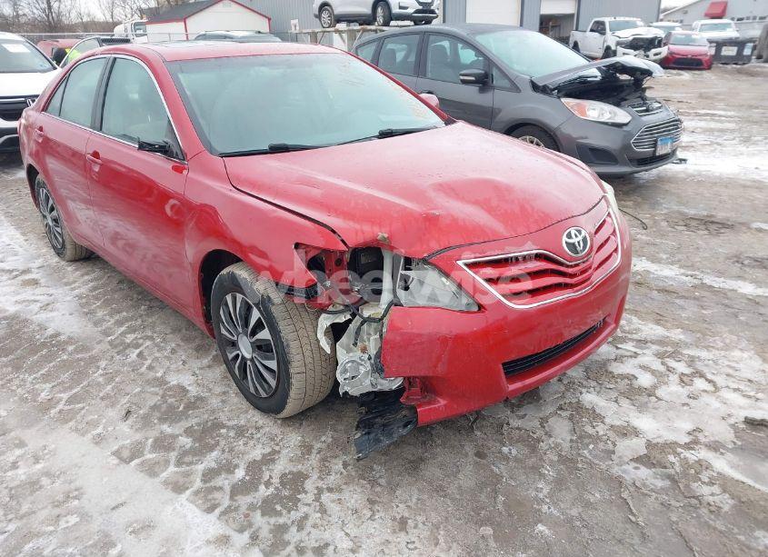 2011 Toyota Camry LE (VIN 4T4BF3EK9BR105197) main photo