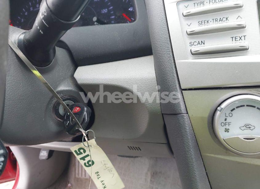 Photo 11 of 2011 Toyota Camry LE (VIN 4T4BF3EK9BR105197)