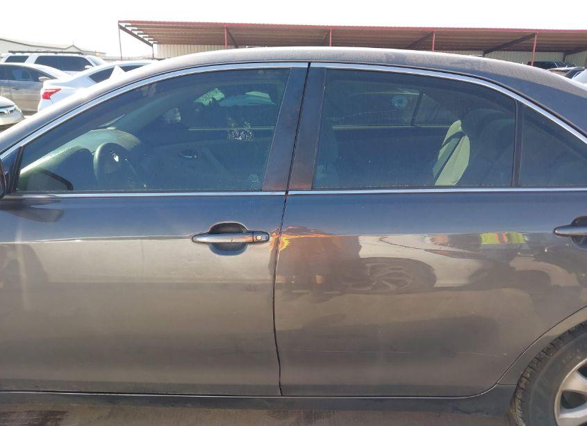 Photo 15 of 2011 Toyota Camry LE (VIN 4T4BF3EK9BR135798)