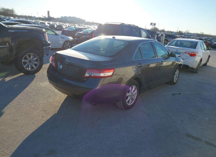 Photo 4 of 2011 Toyota Camry LE (VIN 4T4BF3EK9BR143545)