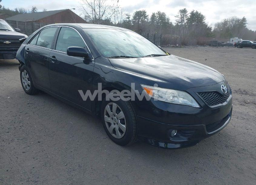 2011 Toyota Camry (VIN 4T4BF3EK9BR143853) main photo