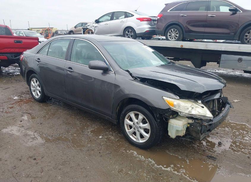 2011 Toyota Camry LE (VIN 4T4BF3EK9BR162905) main photo