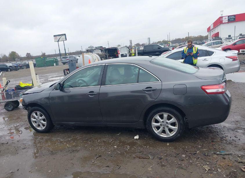 Photo 14 of 2011 Toyota Camry LE (VIN 4T4BF3EK9BR162905)