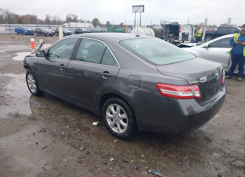 Photo 3 of 2011 Toyota Camry LE (VIN 4T4BF3EK9BR162905)
