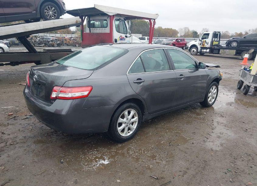 Photo 4 of 2011 Toyota Camry LE (VIN 4T4BF3EK9BR162905)