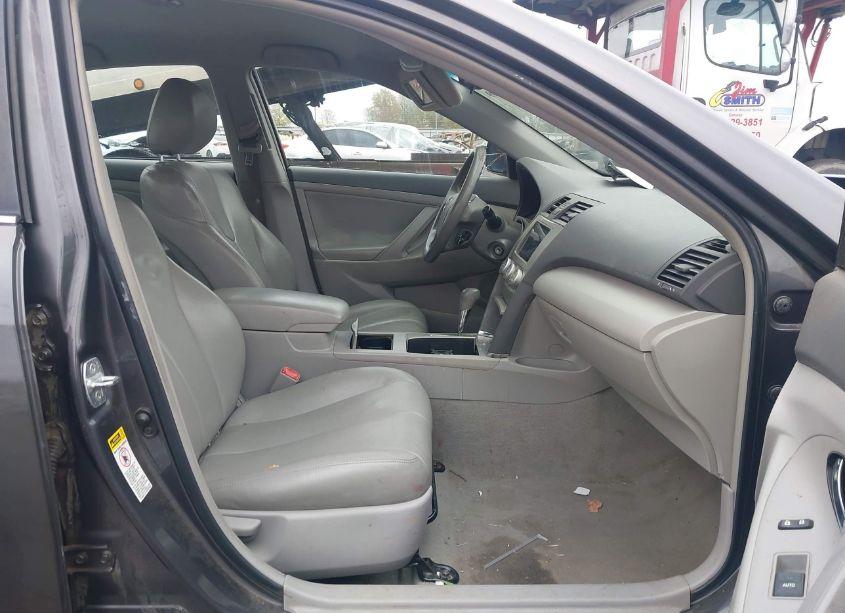 Photo 5 of 2011 Toyota Camry LE (VIN 4T4BF3EK9BR162905)