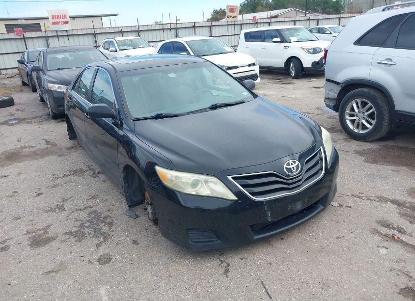 2011 Toyota Camry LE (VIN 4T4BF3EK9BR167960) main photo
