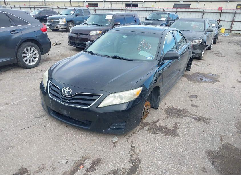 Photo 2 of 2011 Toyota Camry LE (VIN 4T4BF3EK9BR167960)