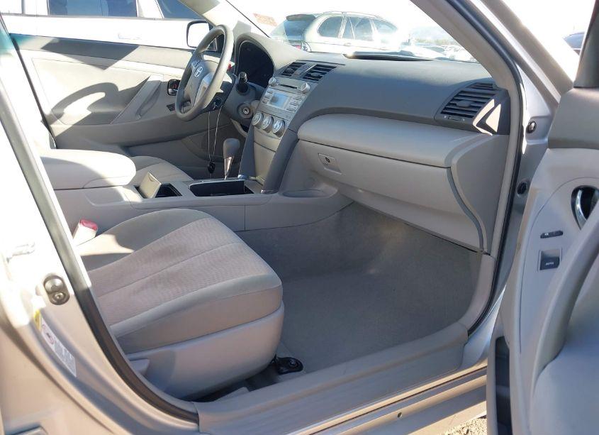 Photo 5 of 2011 Toyota Camry LE (VIN 4T4BF3EK9BR173595)