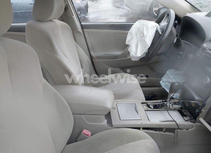 Photo 5 of 2011 Toyota Camry LE (VIN 4T4BF3EK9BR183544)