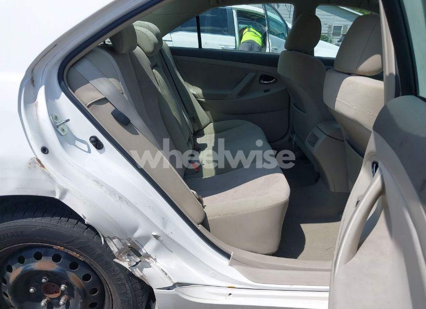 Photo 8 of 2011 Toyota Camry LE (VIN 4T4BF3EK9BR190977)