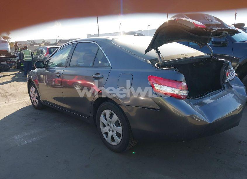 Photo 3 of 2011 Toyota Camry LE (VIN 4T4BF3EK9BR191773)
