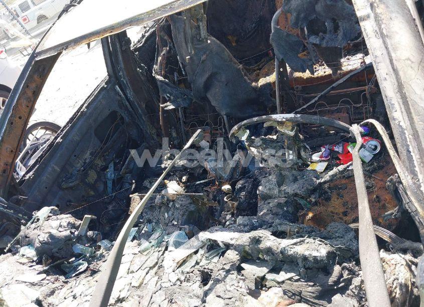 Photo 12 of 2011 Toyota Camry XLE (VIN 4T4BF3EK9BR194043)