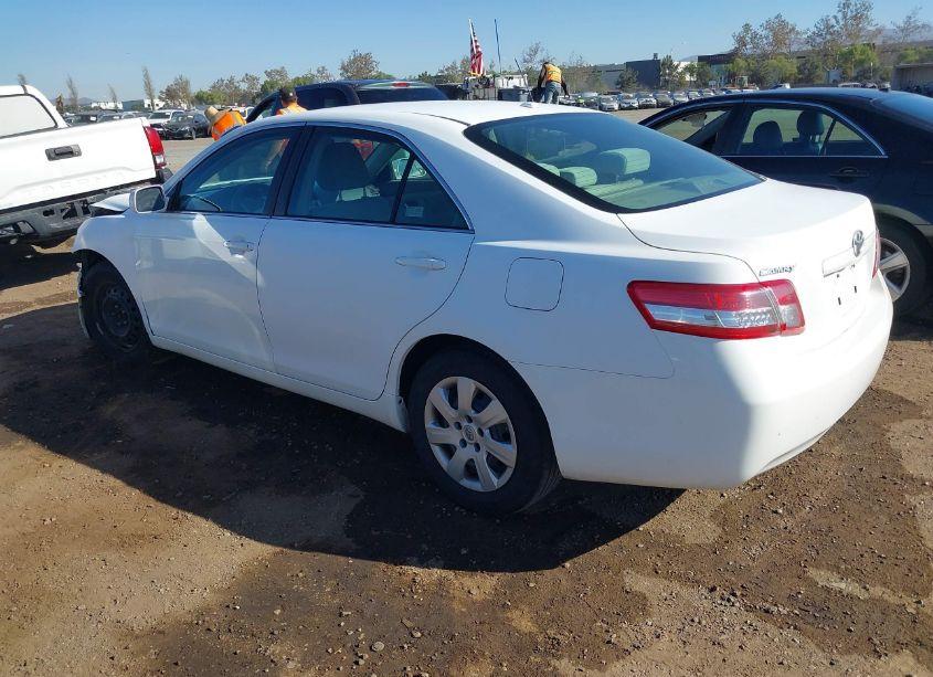 Photo 3 of 2011 Toyota Camry LE (VIN 4T4BF3EK9BR202819)