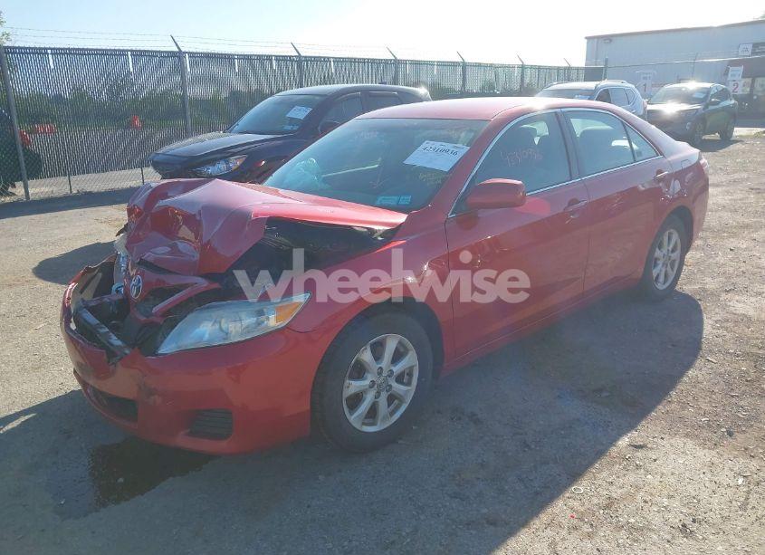 Photo 2 of 2011 Toyota Camry LE (VIN 4T4BF3EK9BR207017)